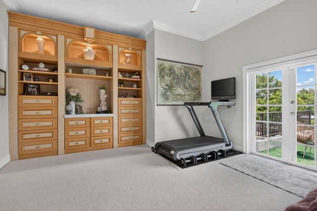 2505 NE 2nd Street, Pompano Beach, FL 33062