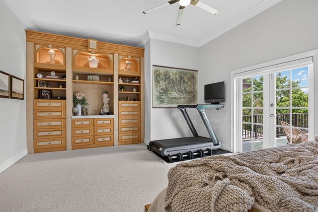2505 NE 2nd Street, Pompano Beach, FL 33062