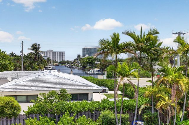 2505 NE 2nd Street, Pompano Beach, FL 33062