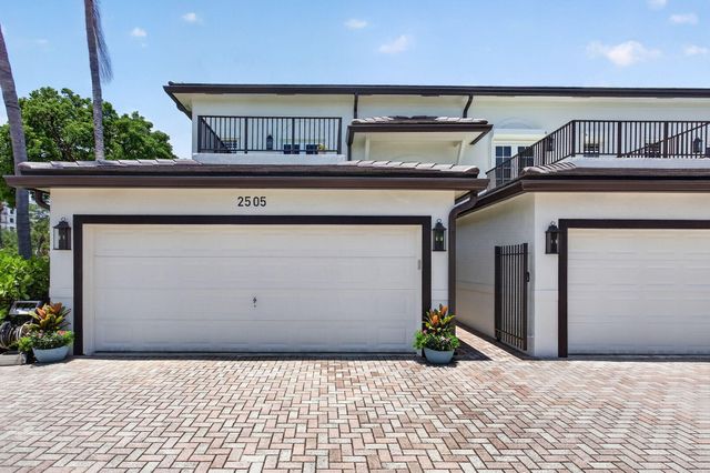 2505 NE 2nd Street, Pompano Beach, FL 33062