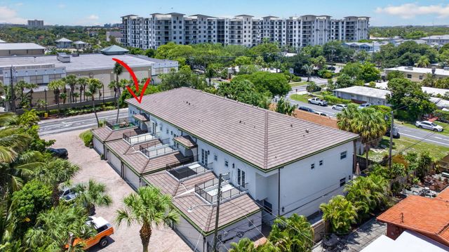 2505 NE 2nd Street, Pompano Beach, FL 33062
