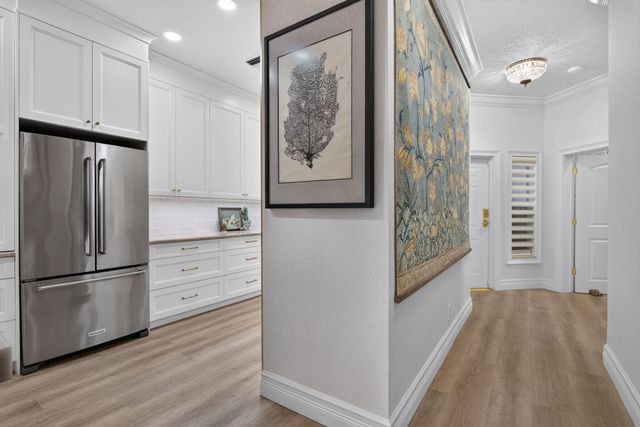 2505 NE 2nd Street, Pompano Beach, FL 33062