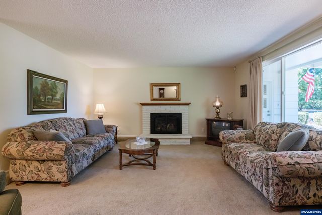 334 NE 13th Av, Albany, OR 97321