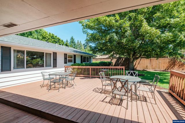 334 NE 13th Av, Albany, OR 97321