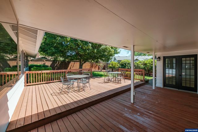 334 NE 13th Av, Albany, OR 97321