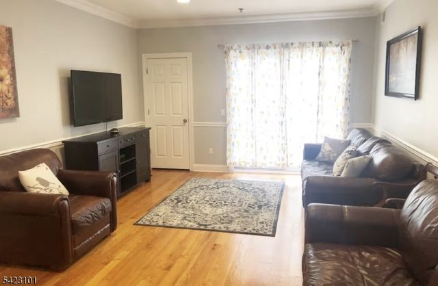 15 Tichenor Ln 403, Newark City, NJ 07114