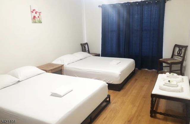 15 Tichenor Ln 403, Newark City, NJ 07114