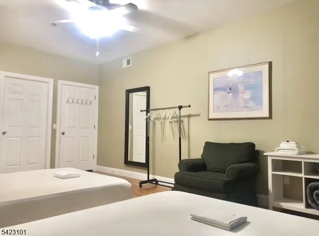 15 Tichenor Ln 403, Newark City, NJ 07114