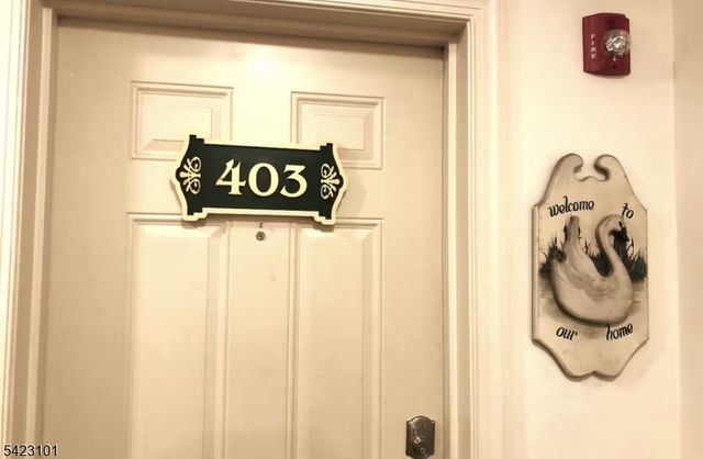 15 Tichenor Ln 403, Newark City, NJ 07114