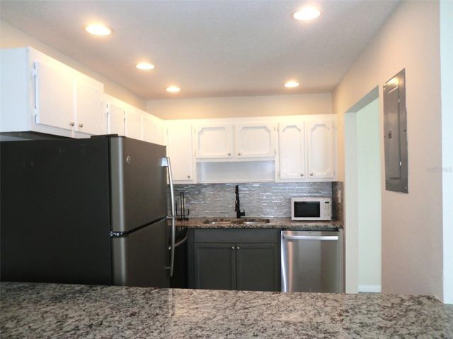 1901 ANDOVER WAY 47, Sun City Center, FL 33573