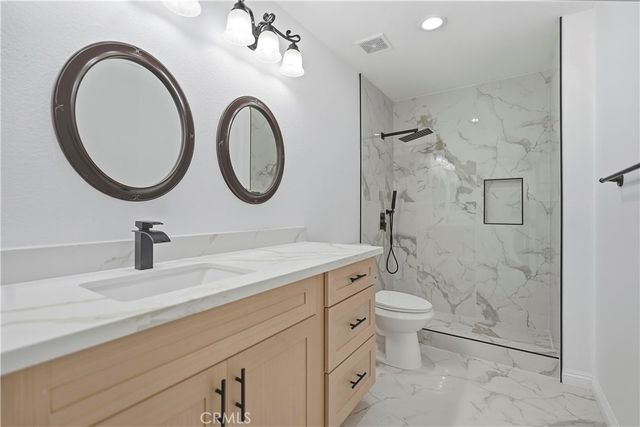 6160 La Costa, Fontana, CA 92336