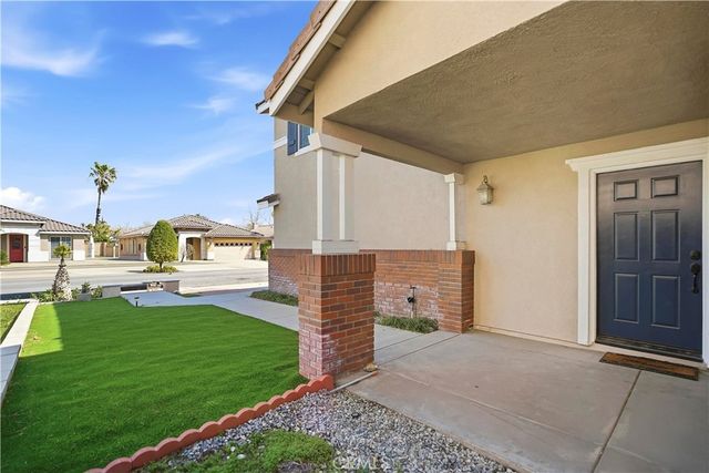 6160 La Costa, Fontana, CA 92336