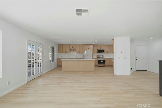 6160 La Costa, Fontana, CA 92336