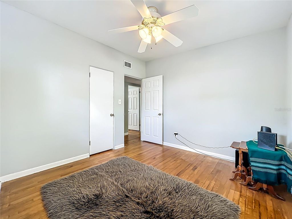 Image 29 of property listing at 1700 EDMUNDSHIRE ROAD, Orlando, FL 32812