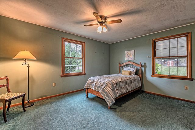 13511 Evergreen Way, North Huntingdon, PA 15642