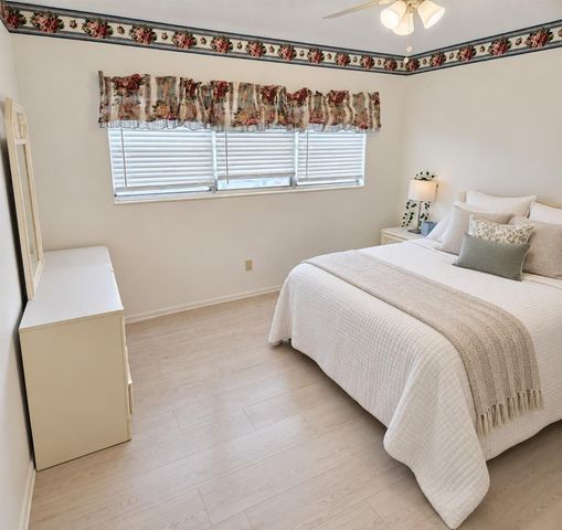 2436 RHODESIAN DRIVE 48, Clearwater, FL 33763