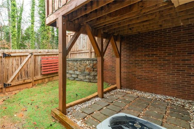 2724 Windy Crossing, Winston-salem, NC 27127