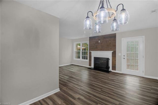 2724 Windy Crossing, Winston-salem, NC 27127