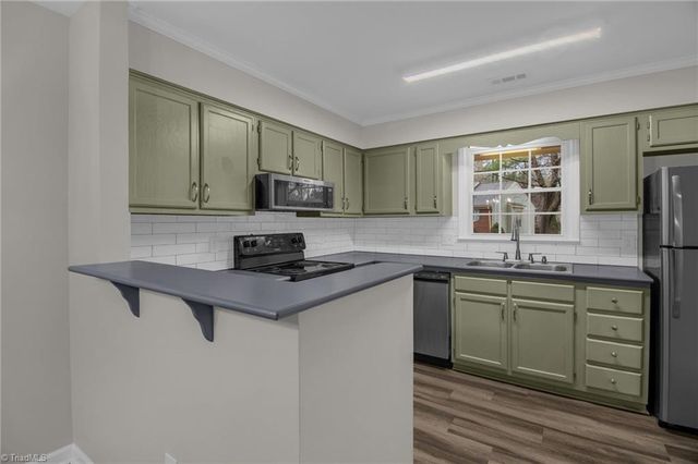 2724 Windy Crossing, Winston-salem, NC 27127