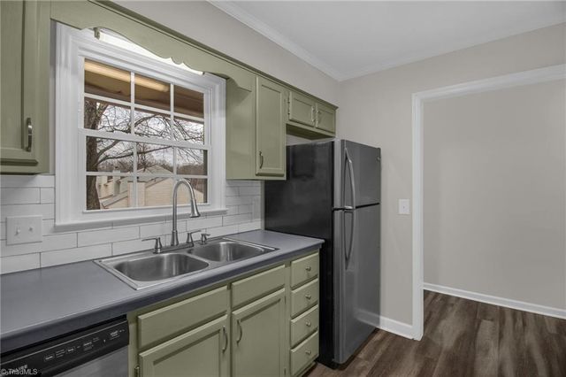 2724 Windy Crossing, Winston-salem, NC 27127