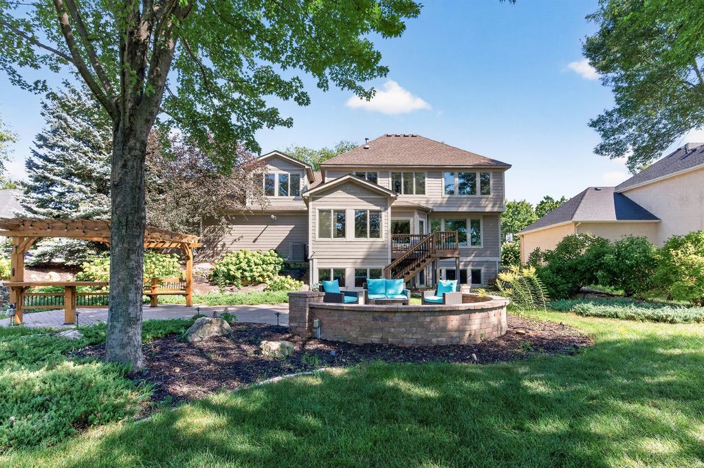 3034 Edgewater Drive, Woodbury, MN 55125 — photo 2