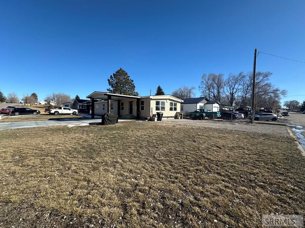 Image 22 of property listing at 1181 Falls Avenue, American Falls, ID 83211