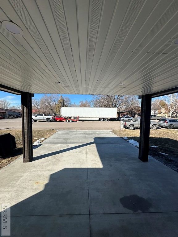 Image 4 of property listing at 1181 Falls Avenue, American Falls, ID 83211