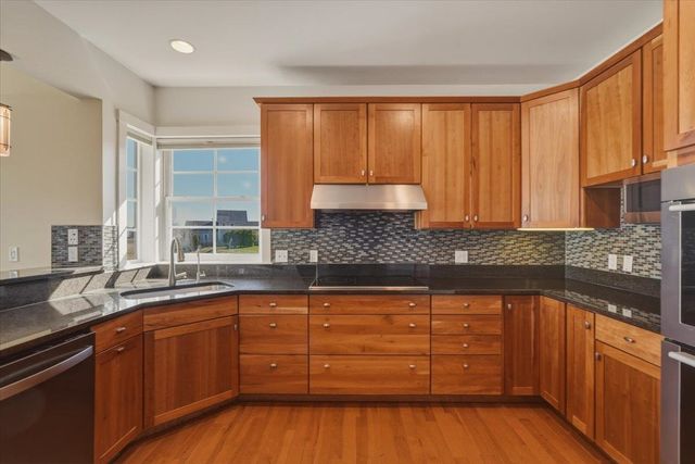 18 North Jefferson Road, South Burlington, VT 05403