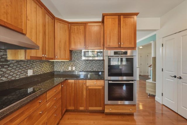 18 North Jefferson Road, South Burlington, VT 05403