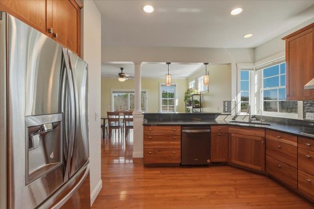 18 North Jefferson Road, South Burlington, VT 05403