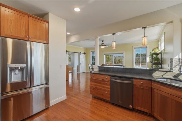 18 North Jefferson Road, South Burlington, VT 05403
