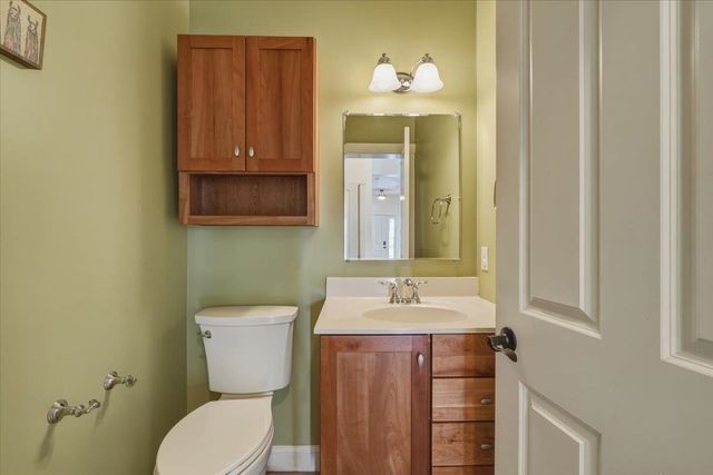 18 North Jefferson Road, South Burlington, VT 05403