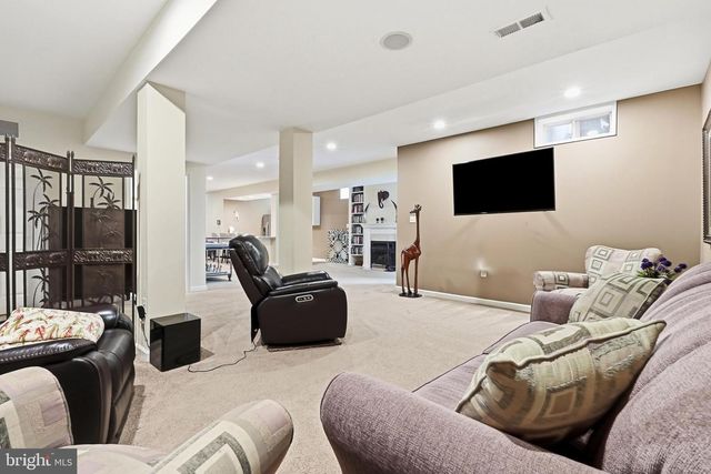 16524 HAYES LN, Woodbridge, VA 22191