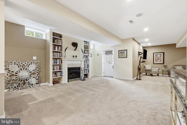 16524 HAYES LN, Woodbridge, VA 22191