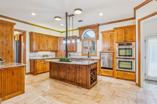 10133 Leaping Buck Point, Fort Worth, TX 76126