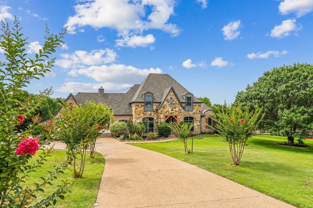 10133 Leaping Buck Point, Fort Worth, TX 76126