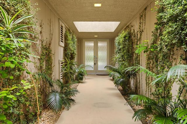 28 Princeton Drive, Rancho Mirage, CA 92270