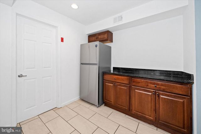 31 LEA RD, New Castle, DE 19720