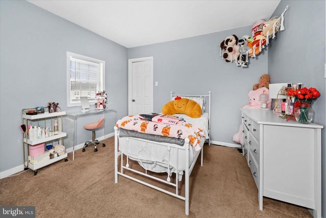 31 LEA RD, New Castle, DE 19720