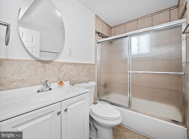 31 LEA RD, New Castle, DE 19720