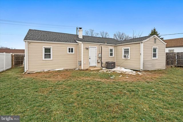 31 LEA RD, New Castle, DE 19720