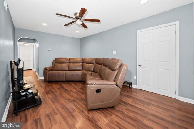 31 LEA RD, New Castle, DE 19720