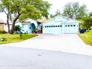 2069 Overbrook Lane, Spring Hill, FL 34606