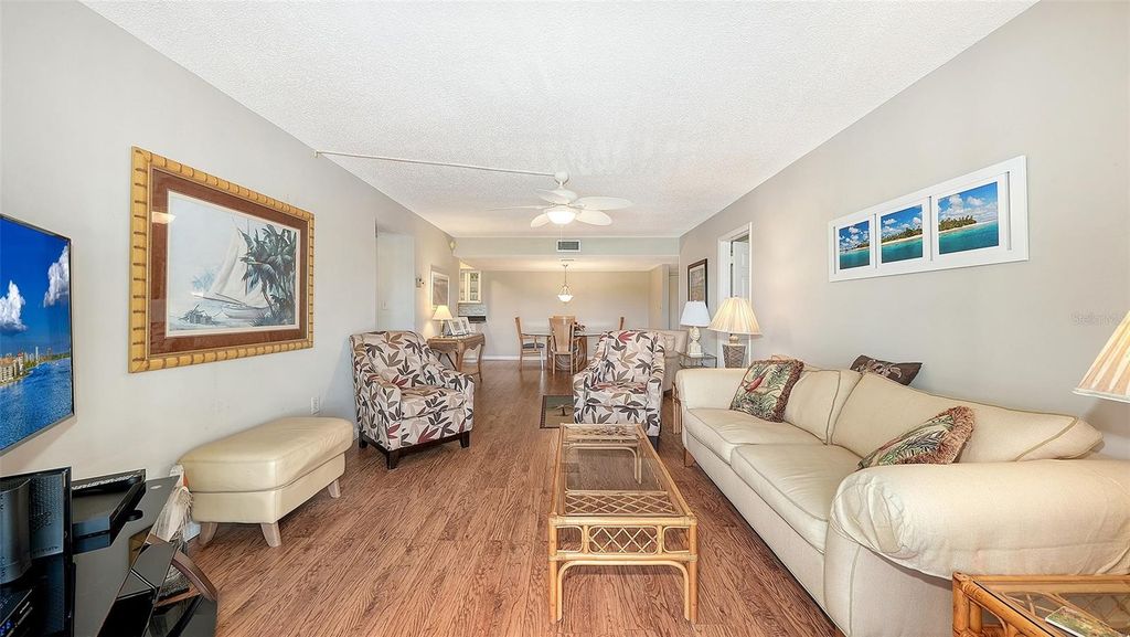 Image 13 of property listing at 6116 43RD STREET W 305D, Bradenton, FL 34210