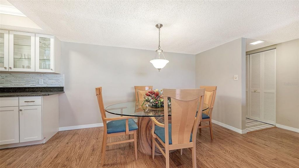 Image 18 of property listing at 6116 43RD STREET W 305D, Bradenton, FL 34210