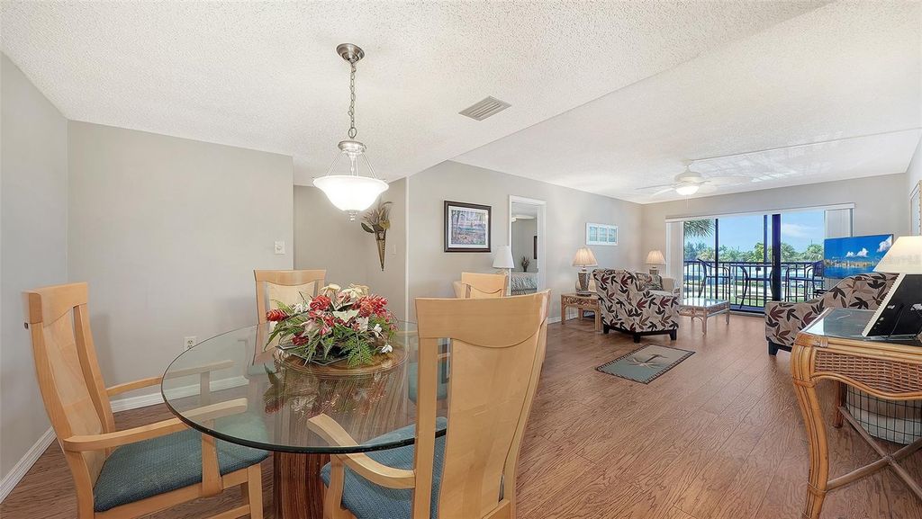 Image 19 of property listing at 6116 43RD STREET W 305D, Bradenton, FL 34210