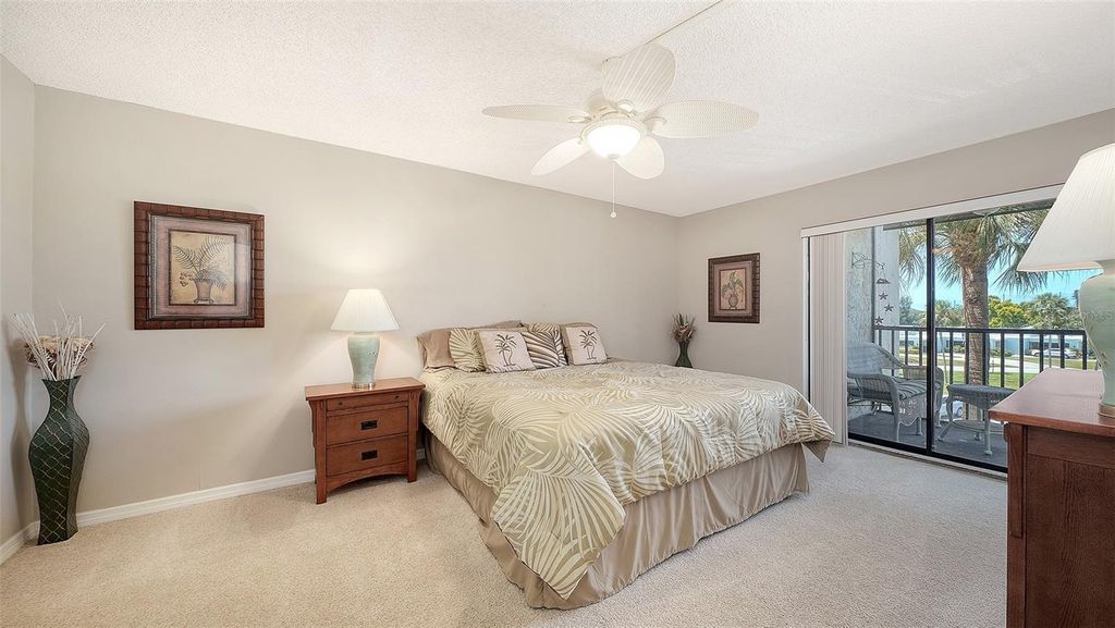 Image 20 of property listing at 6116 43RD STREET W 305D, Bradenton, FL 34210