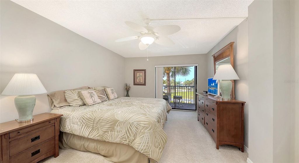 Image 21 of property listing at 6116 43RD STREET W 305D, Bradenton, FL 34210