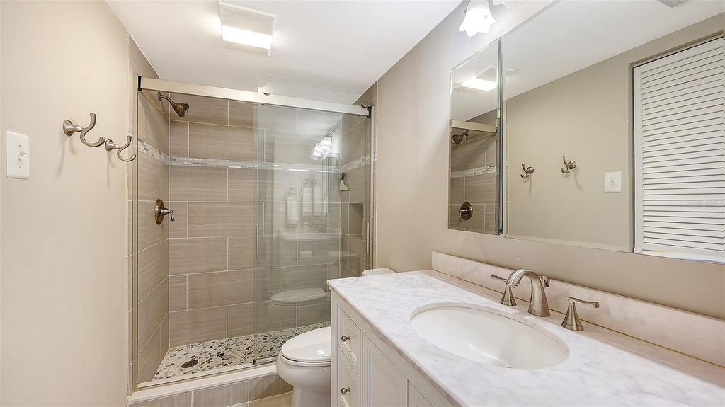 Image 24 of property listing at 6116 43RD STREET W 305D, Bradenton, FL 34210