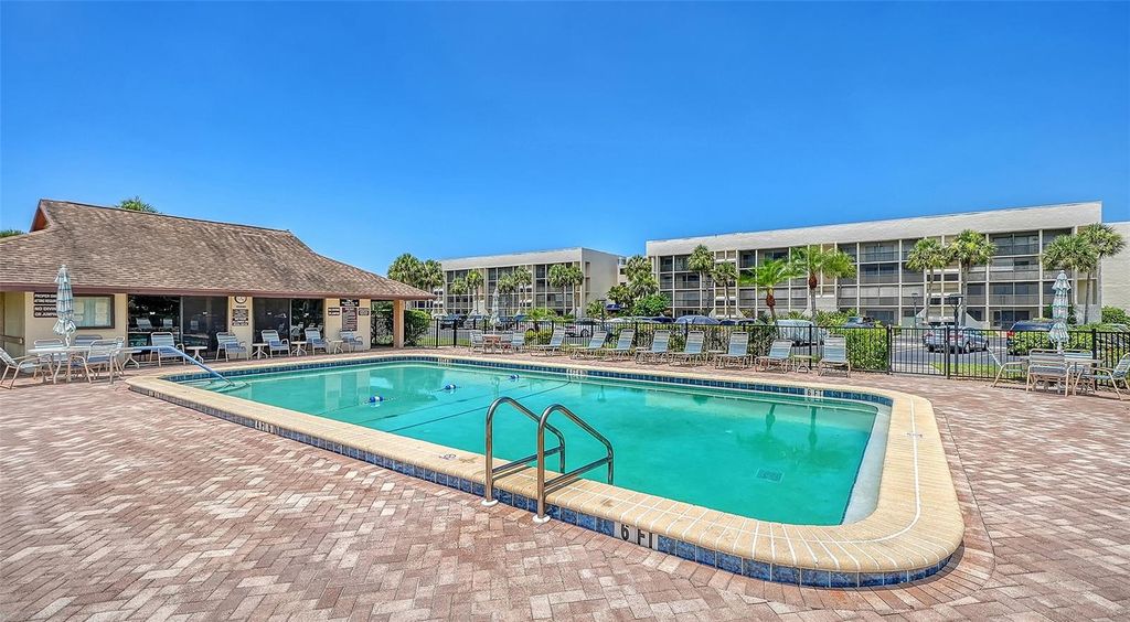 Image 38 of property listing at 6116 43RD STREET W 305D, Bradenton, FL 34210